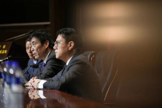 艹逼啊啊啊
