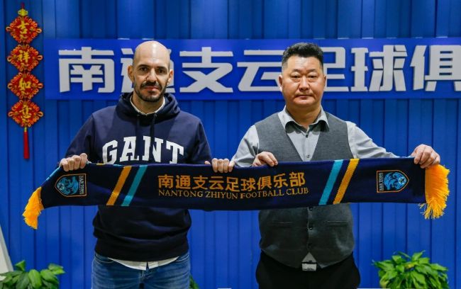 艾栗栗两小青年3p上下