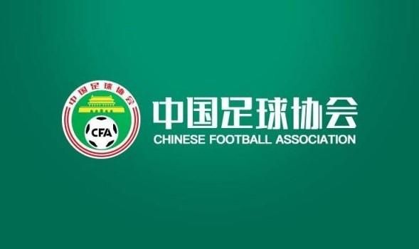美女扒开尿口让男生插