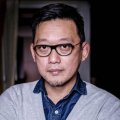 亚洲午夜精品久久久久久人妖